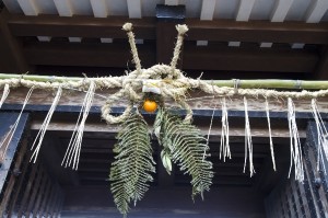 初詣　神社　お寺　どっち
